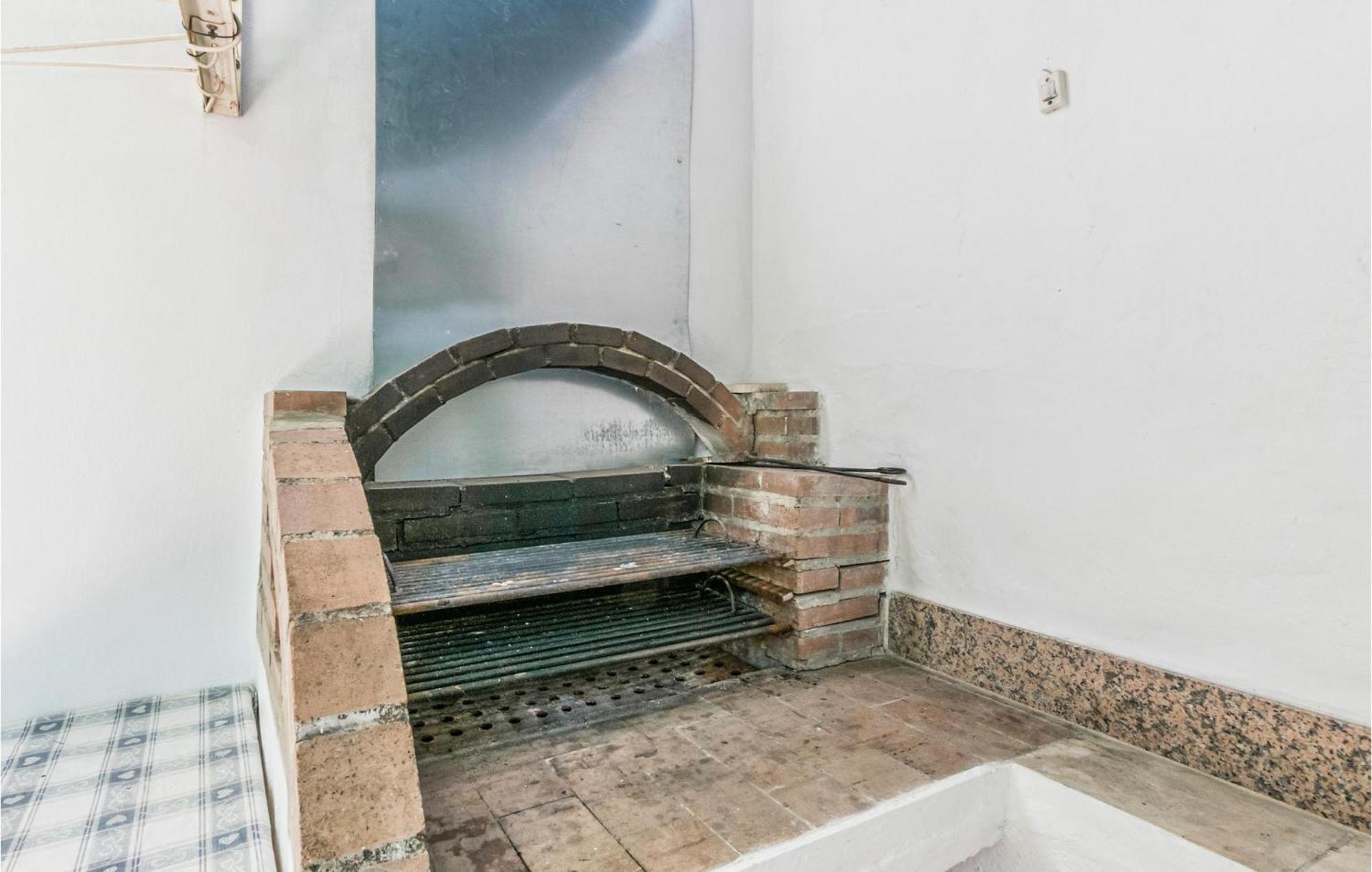 3 Bedroom Beautiful Home In Fuente Tojar Extérieur photo
